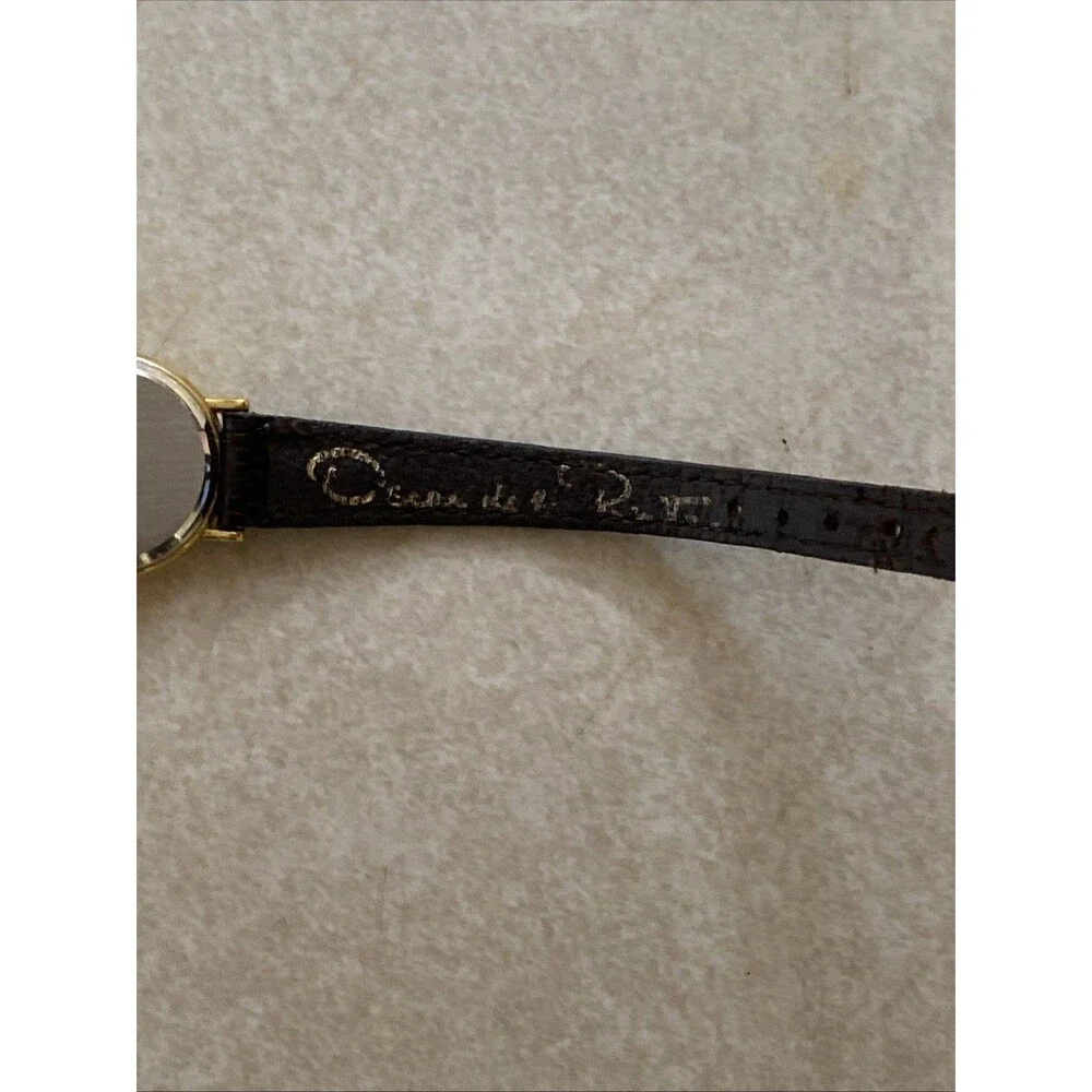 Vintage Oscar de la Renta Gold Quartz Ladies Watch Black Leather Strap